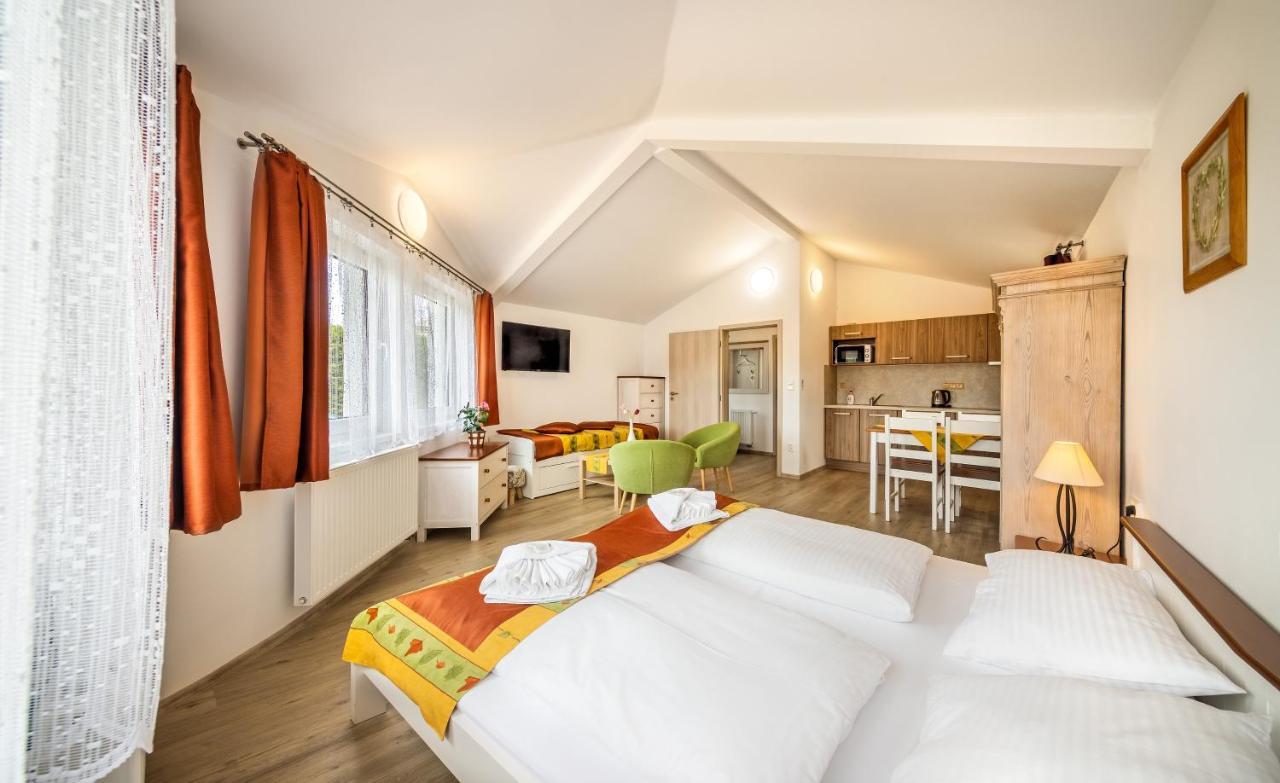 Český Krumlov Villa Gardena מראה חיצוני תמונה